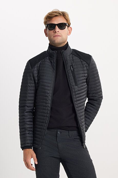 Standard Fit Regular Fit Quilted Pattern Stand Collar Zippered Side Pocket Inflatable Black Coat 4A0825100001SYH