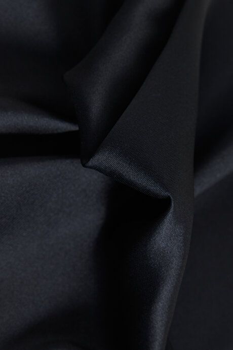 Unpatterned Black Handkerchief 4A2900000001SYH