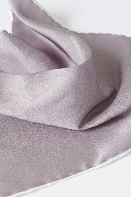 Plain Classic Gray-White Handkerchief 4A2922200045GBY