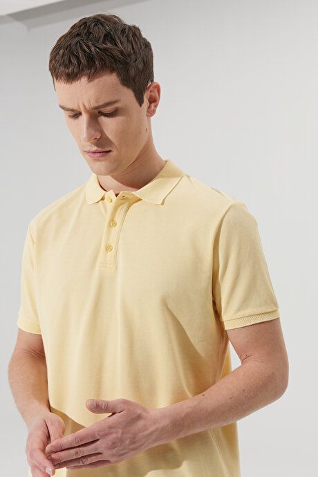 100% Cotton Untwistable Pique Polo Collar Slim Fit Slim Fit Yellow T-Shirt 4A4820200001SAR