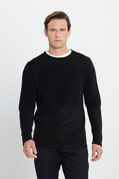 Anti-Pilling Non-Pilling Standard Fit Crew-Neck Line Textured Black Pullover 4A4921100065SYH