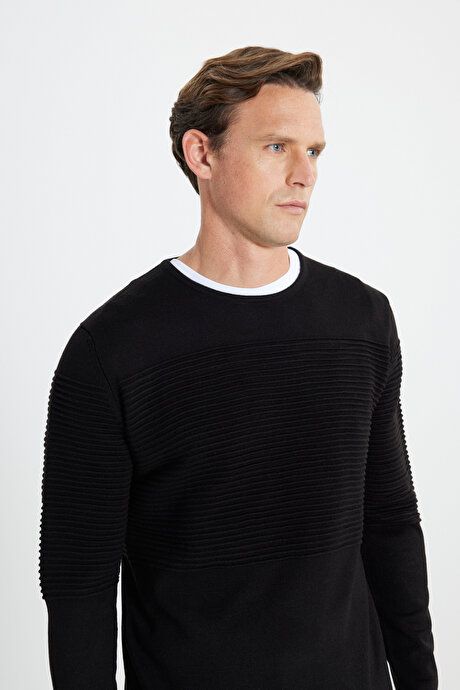 Anti-Pilling Non-Pilling Standard Fit Crew-Neck Line Textured Black Pullover 4A4921100065SYH