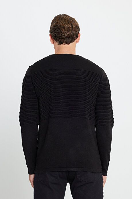 Anti-Pilling Non-Pilling Standard Fit Crew-Neck Line Textured Black Pullover 4A4921100065SYH