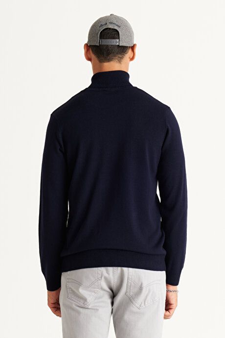 Standard Fit Non-Pilling Full Turtleneck Navy Blue Sweater 4A4922100004LAC