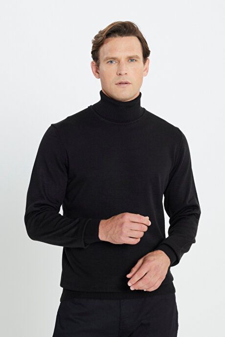 Standard Fit Full Turtleneck Black Pullover with Anti Pilling Feature 4A4923100004SYH