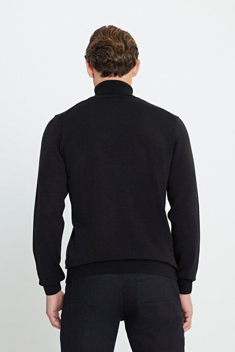 Standard Fit Full Turtleneck Black Pullover with Anti Pilling Feature 4A4923100004SYH