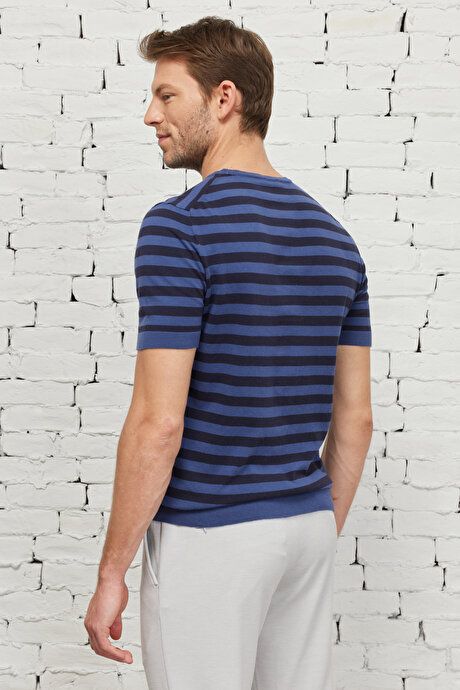 Standard Fit Regular Fit Crew Neck Cotton Striped Navy Blue-Indigo Sweater T-Shirt 4A4923200012LAN