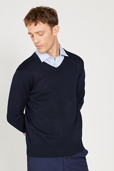 Standard Fit Regular Fit V-Neck Navy Blue Sweater 4A4924100002LAC