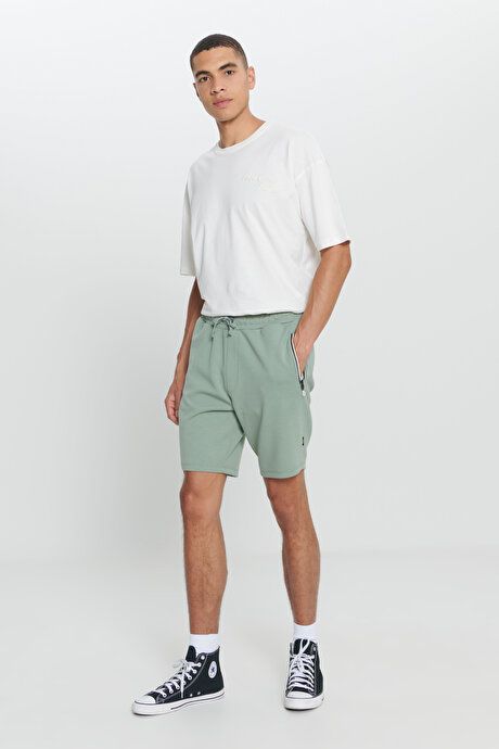 Standard Fit Regular Cut Comfortable Stone Green Shorts with Pockets 4A9523200205TAY