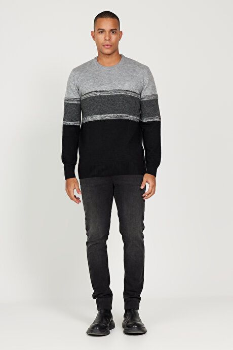 Standard Fit Regular Fit Crew-Neck Gray-Black Pullover 4C4924100022GSY