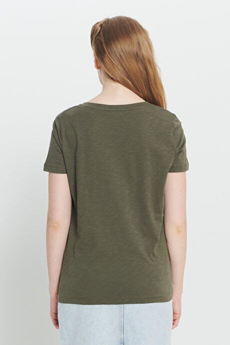 100% Cotton Standard Fit Regular Fit V-Neck Basic Khaki T-Shirt CCK480000004HAK