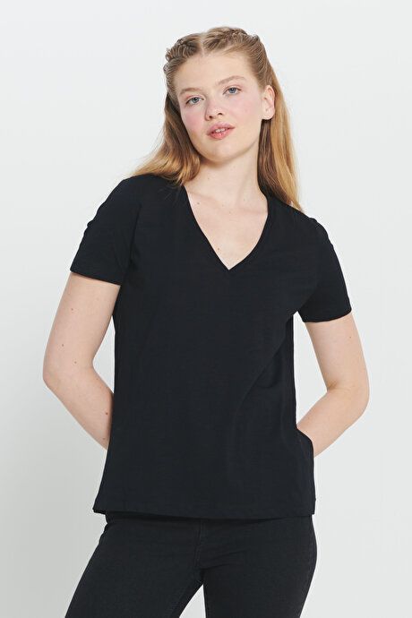 100% Cotton Standard Fit Regular Fit V-Neck Basic Black T-Shirt CCK480000004SYH