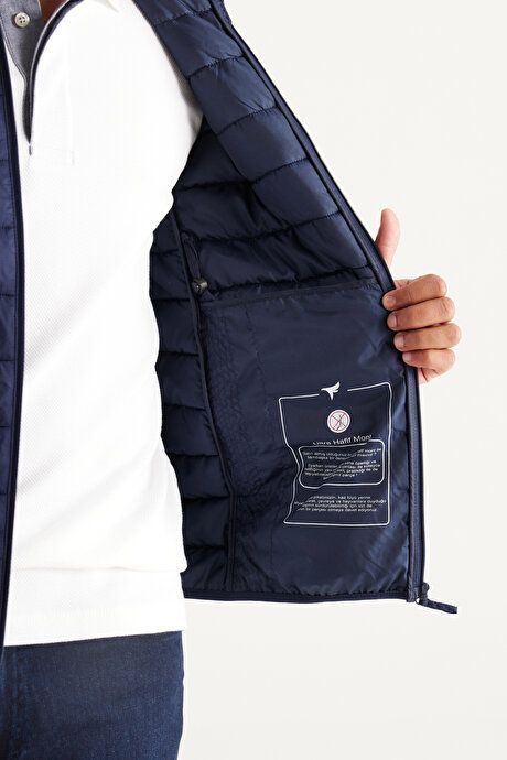 Windproof Portable Warm Keeping Fiber Filled Ultra Lightweight Standard Fit Inflatable Navy Blue Coat with Bag ET0824100200LAC