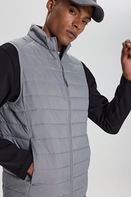 Windproof Portable Warm Keeping Fiber Filled Ultra Lightweight Standard Fit Inflatable Gray Vest with Bag ET0924100200GRI