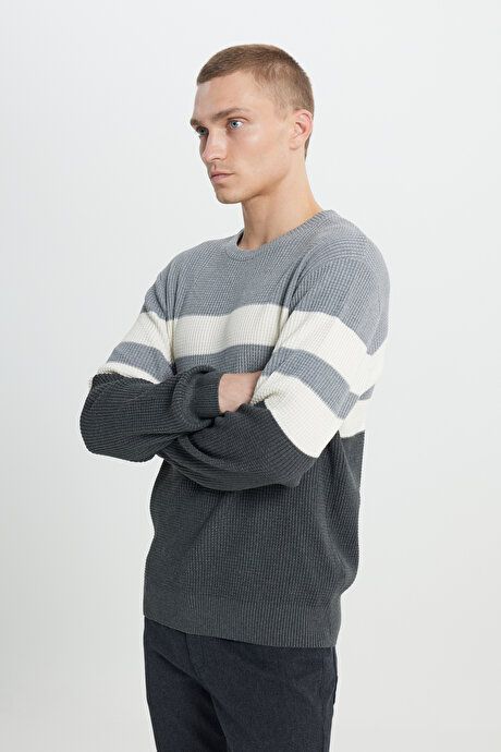 Standard Fit Regular Fit Crew-Neck Patterned Anthracite-Melange Sweater ET4924100022ANM