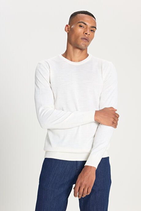 Standard Fit Regular Fit Crew Neck Ecru Sweater 4A4924100072EKR