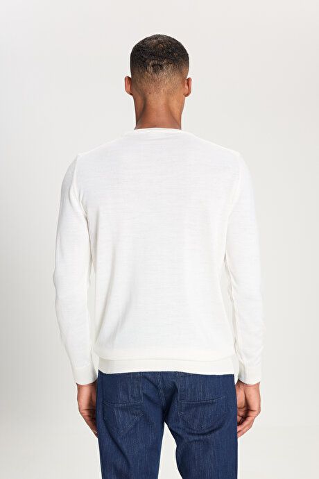 Standard Fit Regular Fit Crew Neck Ecru Sweater 4A4924100072EKR