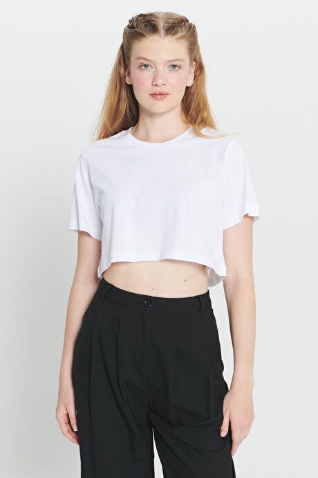 Standard Fit Regular Fit 100% Cotton Crew Neck Crop White T-Shirt CCK480000001BYZ