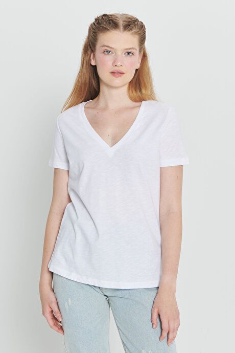 100% Cotton Standard Fit Regular Fit V-Neck Basic White T-Shirt CCK480000004BYZ