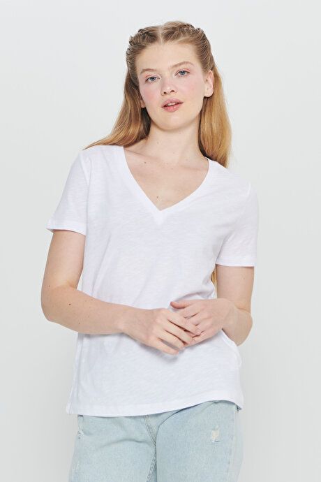 100% Cotton Standard Fit Regular Fit V-Neck Basic White T-Shirt CCK480000004BYZ