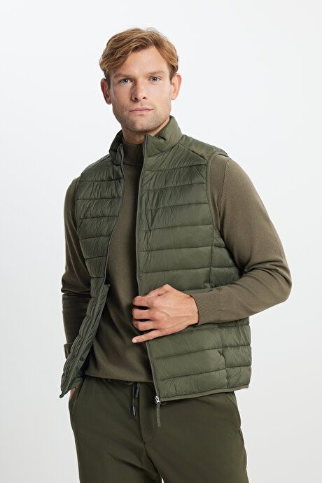 Windproof Portable Warm Keeping Fiber Filled Ultra Lightweight Standard Fit Inflatable Khaki Vest with Bag ET0924100200HAK