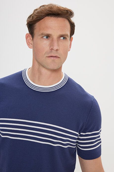 Standard Fit Regular Fit 100% Cotton Striped Crew-Neck Navy Blue-White Sweater T-Shirt ET4924200001LCB